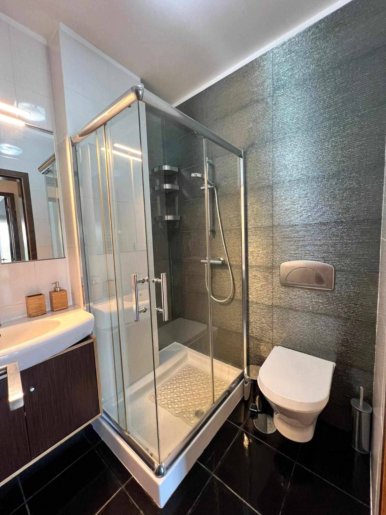 P&H Apartment 阿威罗 外观 照片